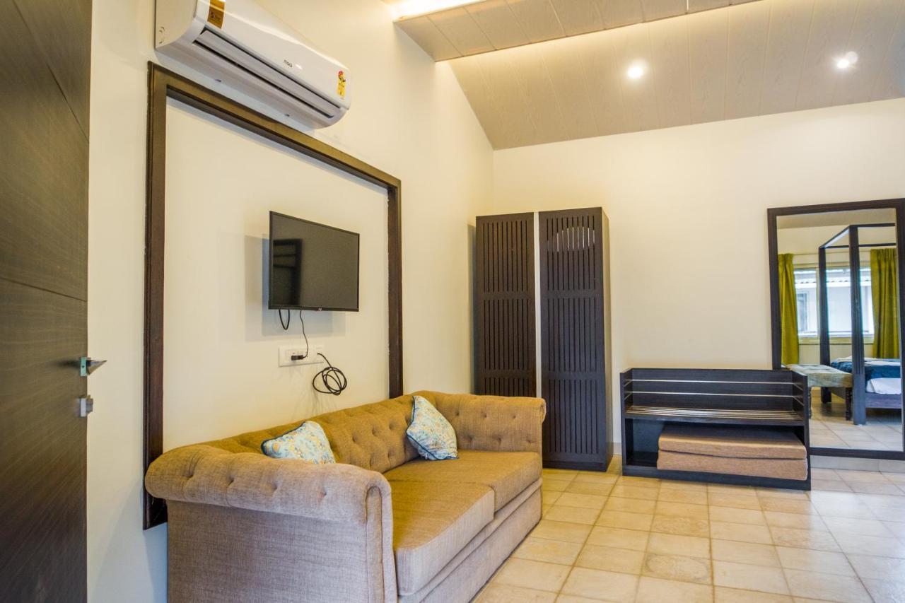 Marine Studios By Le Pension Stays Marmagao Bagian luar foto