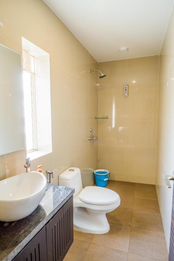 Marine Studios By Le Pension Stays Marmagao Bagian luar foto